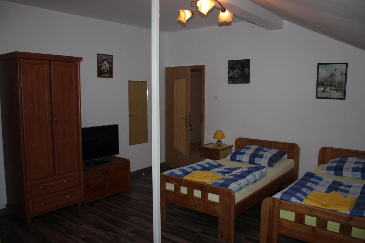 Gospodarstwo Agroturystyczne Agroletnica Świdnica エクステリア 写真